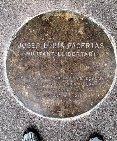 Placa a Josep Lluís Facerias