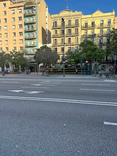 Placa commemorativa 'El Congrés de Sants de la CNT de 1918'