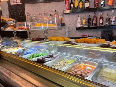 La vermuteria Los Bunkers