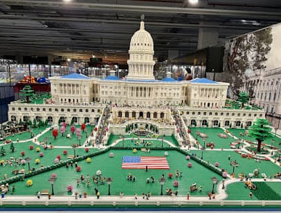 Exposició de Models Construïts amb Peces LEGO®