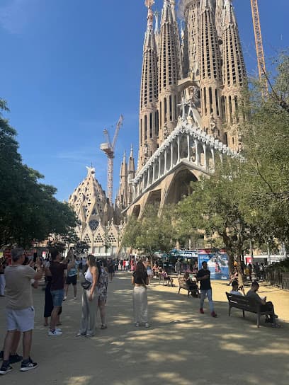 Cabina Sagrada Família - Official Tourist Information