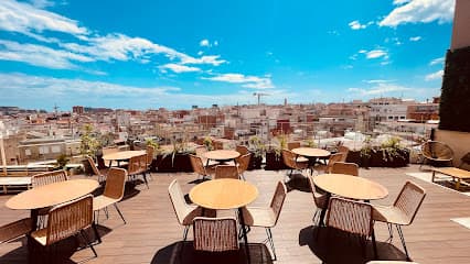 Arya Stadium Hotel 3 by Madanis