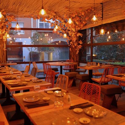 隱食 - Yinshi Restaurant Asiàtic