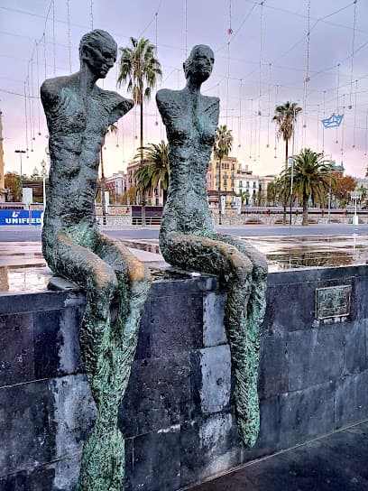 Escultures de les Parelles Assegudes